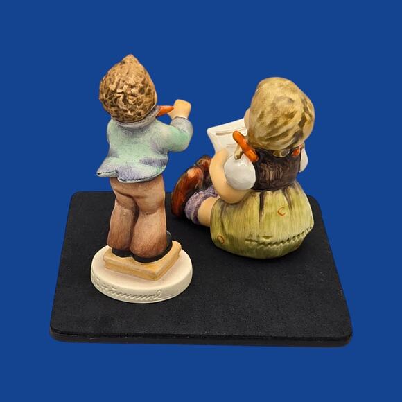 Hummel Figurines TMK-6 Boy Band Leader Hum 129 4/0 Girl Singing Music Sheet #389 - Picture 12 of 13